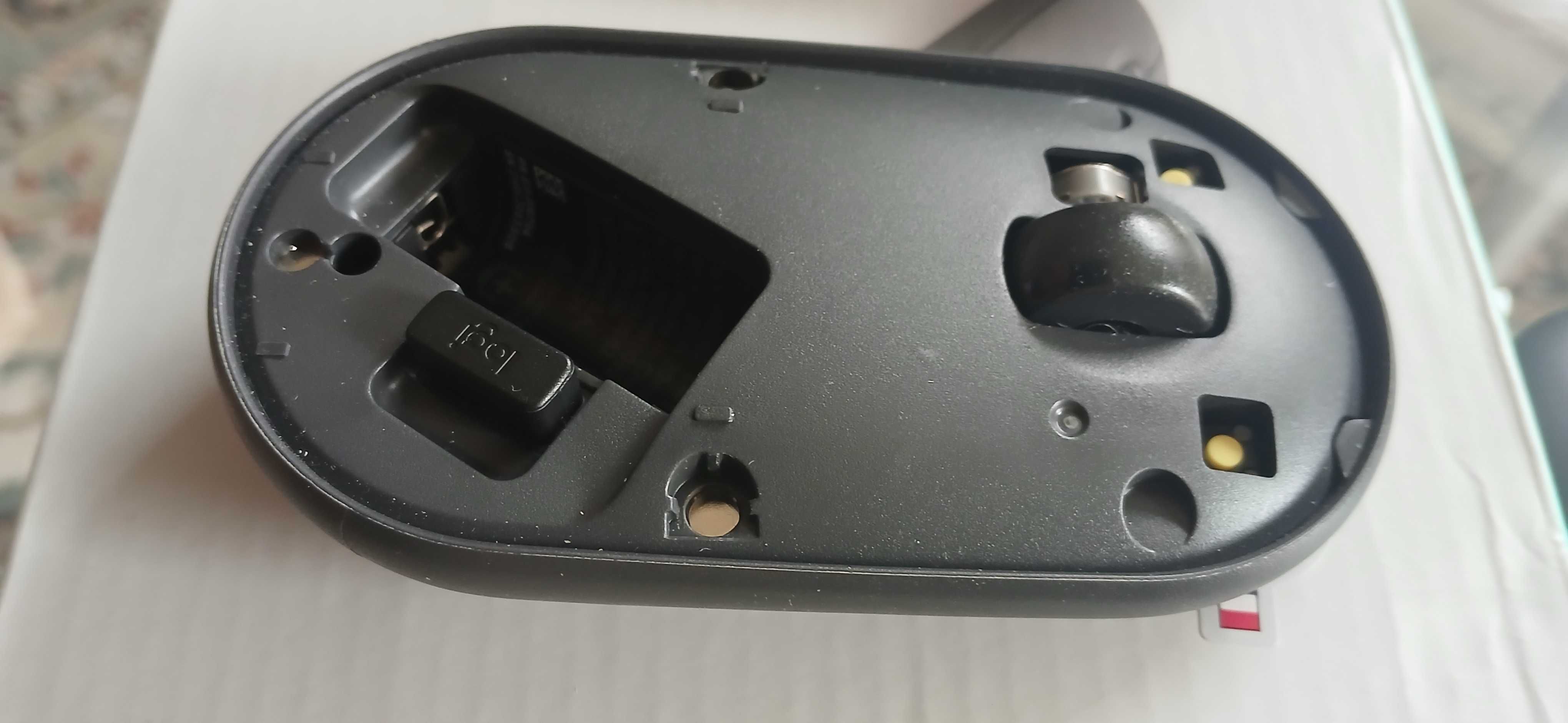 Klawiatura i myszka Logitech Slim Combo MK470.