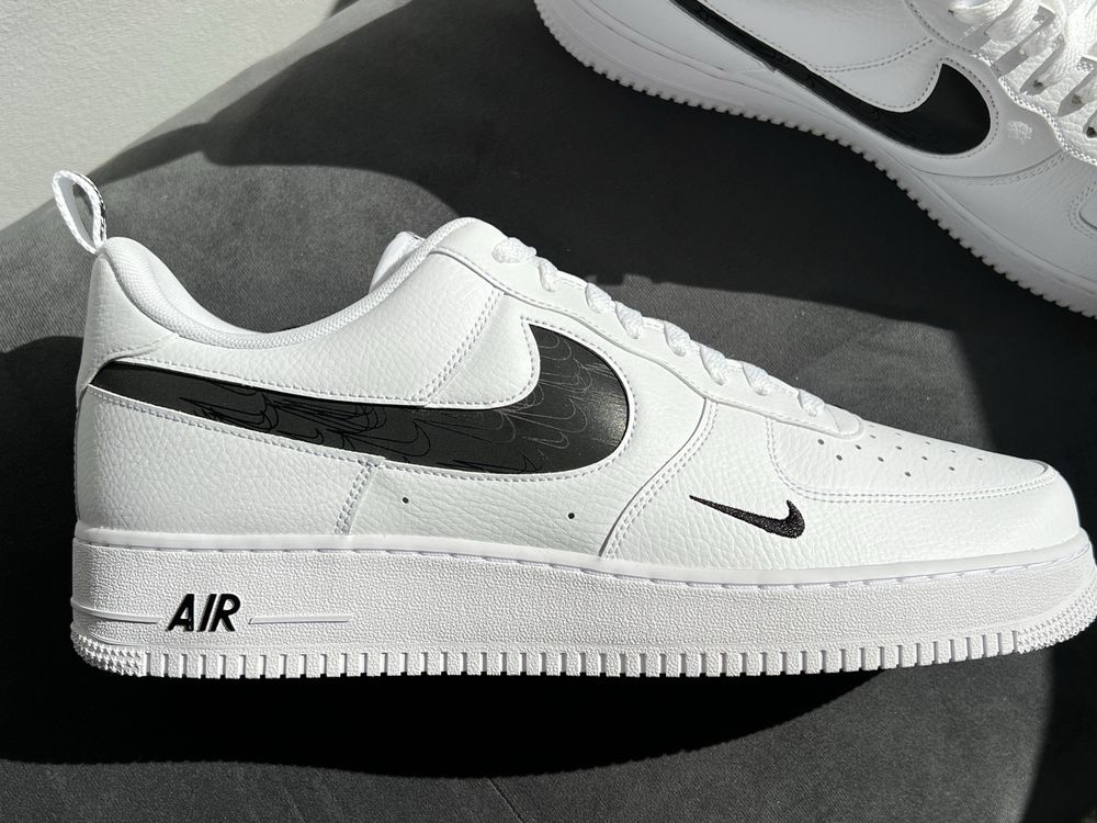 Nike Air Force 1 Low ’07 LV8 Black Swoosh - Rozmiar 48,5 32cm (US14)