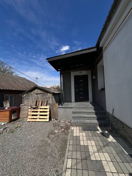 Продаж будинку вул. Чорновола