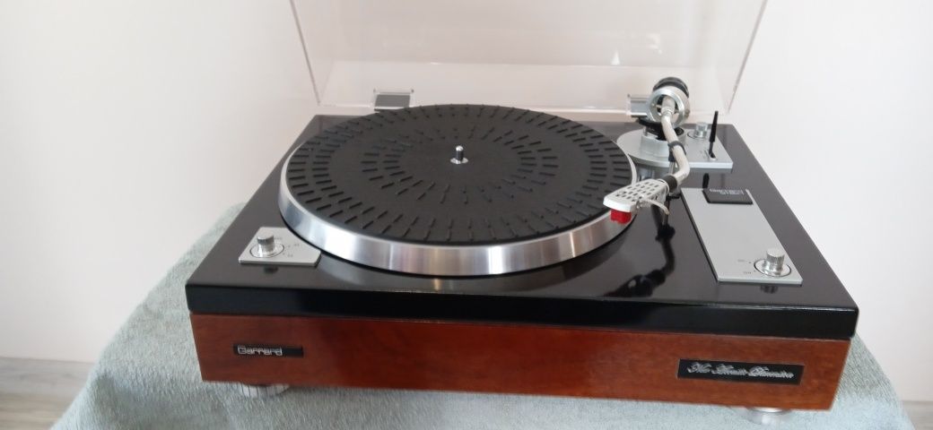 Gramofon Garrard. Pioneer. Technics.