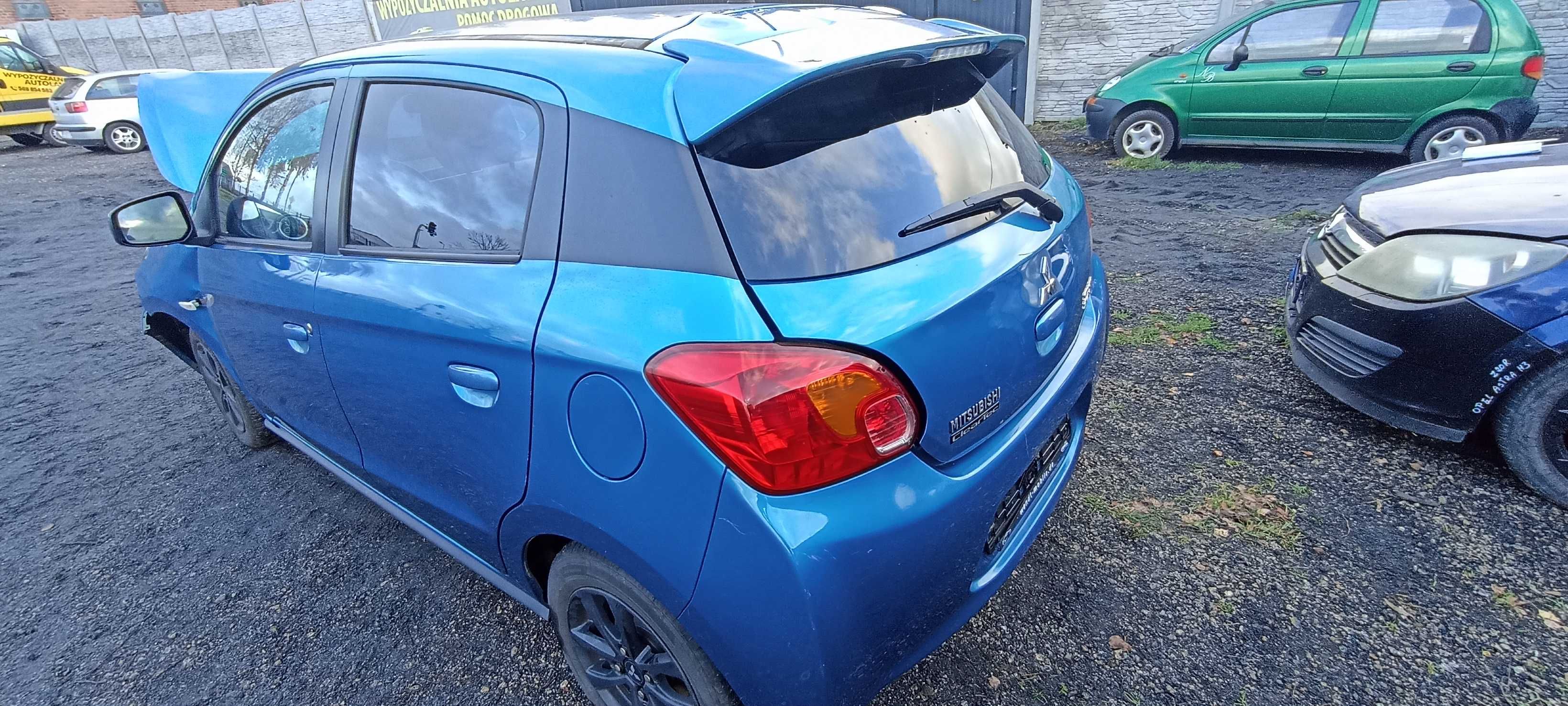 mitsubishi space star II  15r 1.2 3a92  lak t69 samochód na części