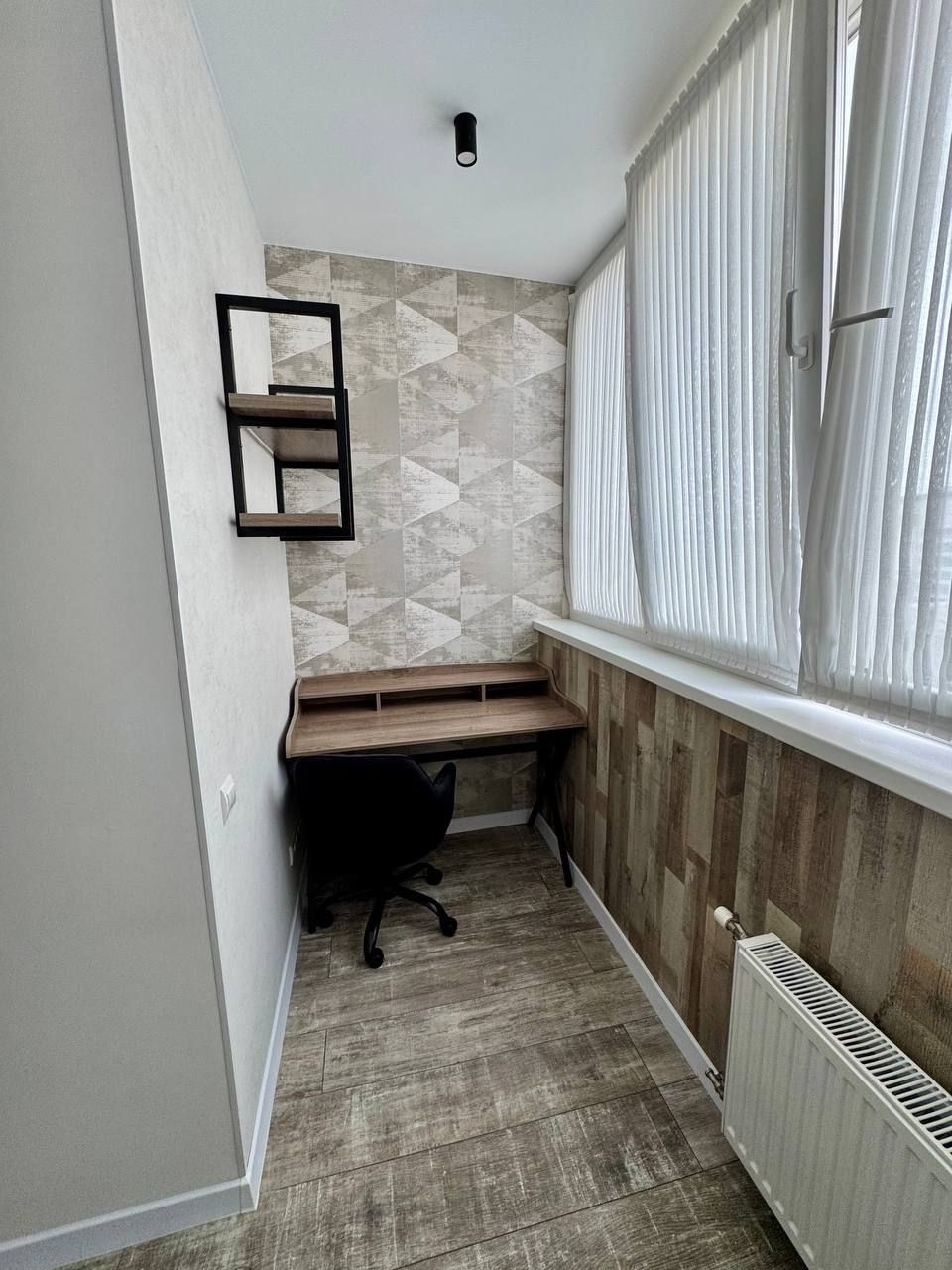 Продається 2 кімнатна квартира, Виставка