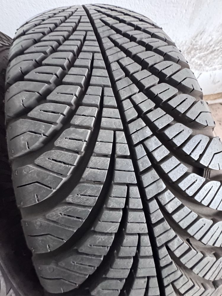 Jak nowe 8mm 2022r cena za 2szt Goodyear Vector4season- 165/70/14