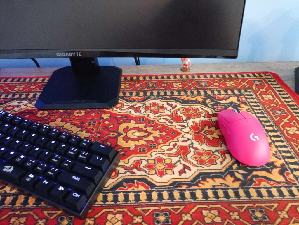 Komputer gamingowy, Monitor 180hz i myszka Logitech G pro Superlight