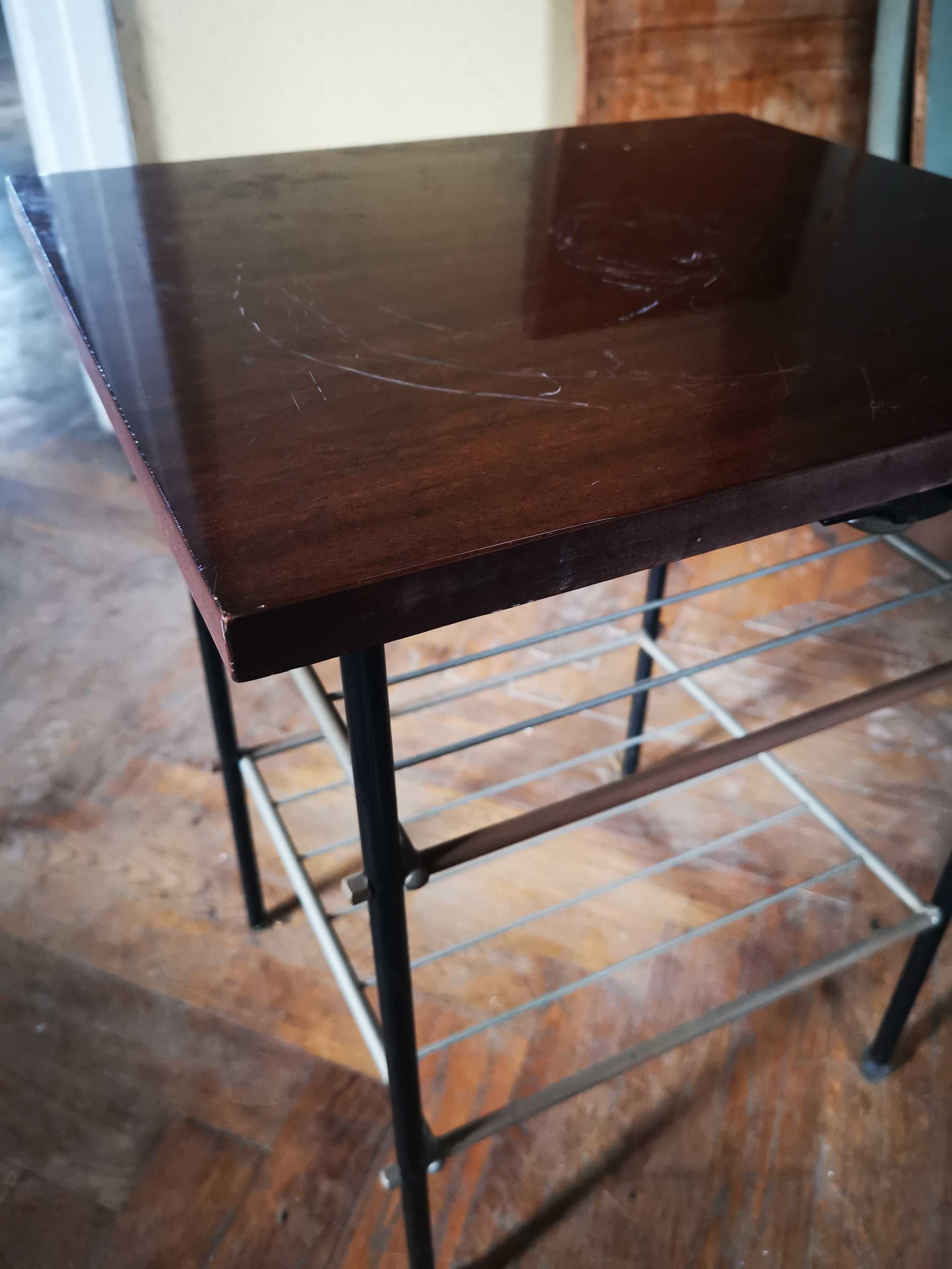 Stary stolik do odnowienia