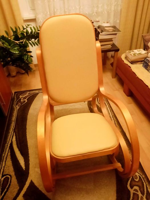 Fotel bujany, nieużywany