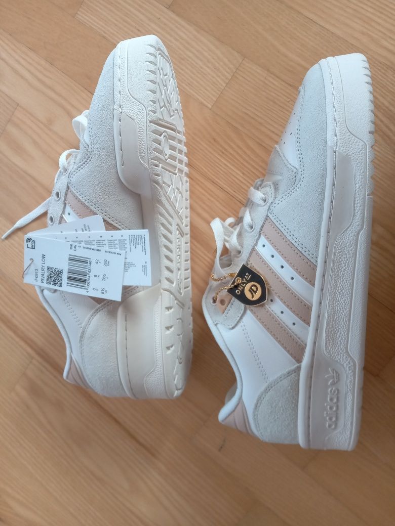 Buty Adidas nowe orginalne 42