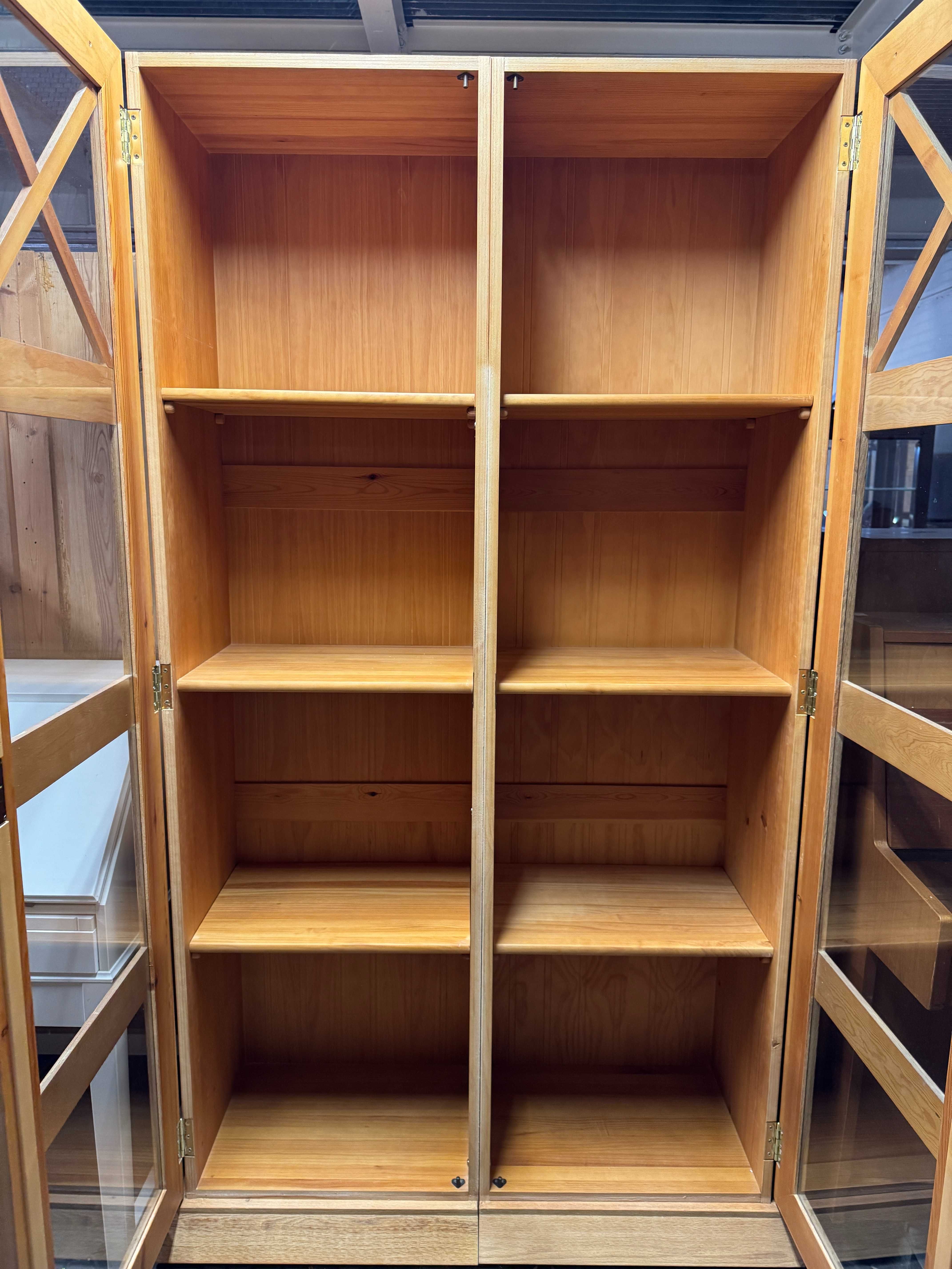 Biblioteka drewniana witryna sosnowa