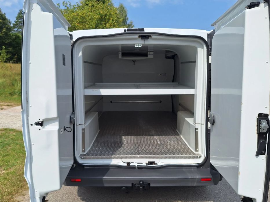 Opel Vivaro  Long Chłodnia 117000 tkm.  z Niemiec 100% oryginał