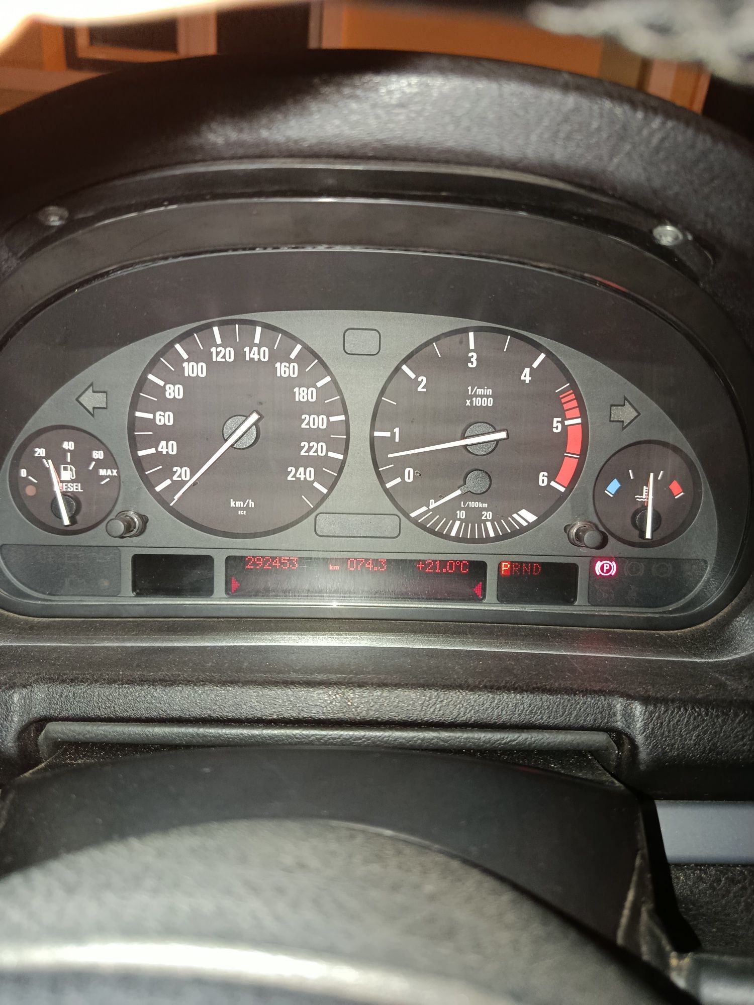 X5 218cv automática