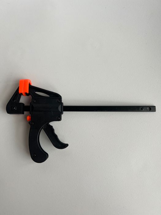 Струбцина  столярна