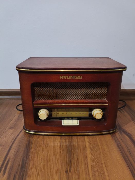 Radio Hyundai Retro RC606
