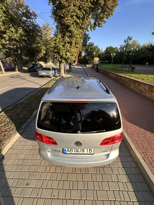VW Touran 2013 максимальна комплектація ідеальний стан