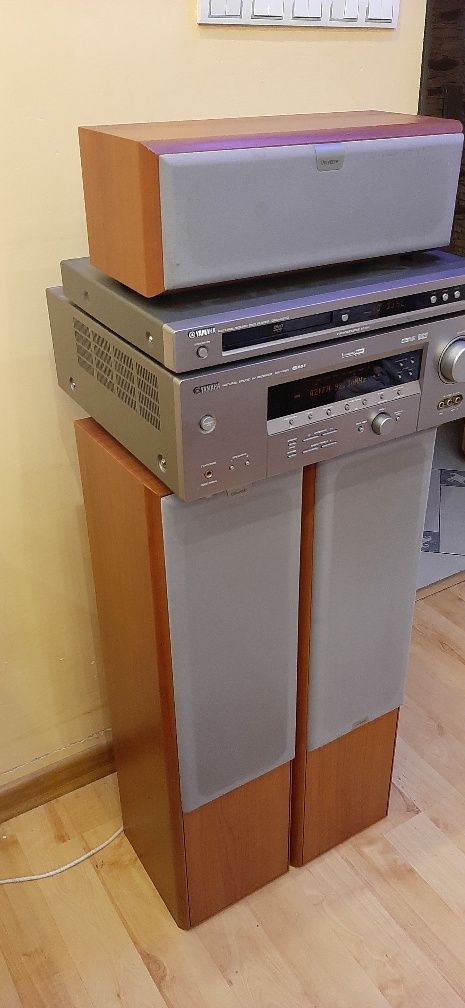 Yamaha kino domowe DVD amplituner kolumny