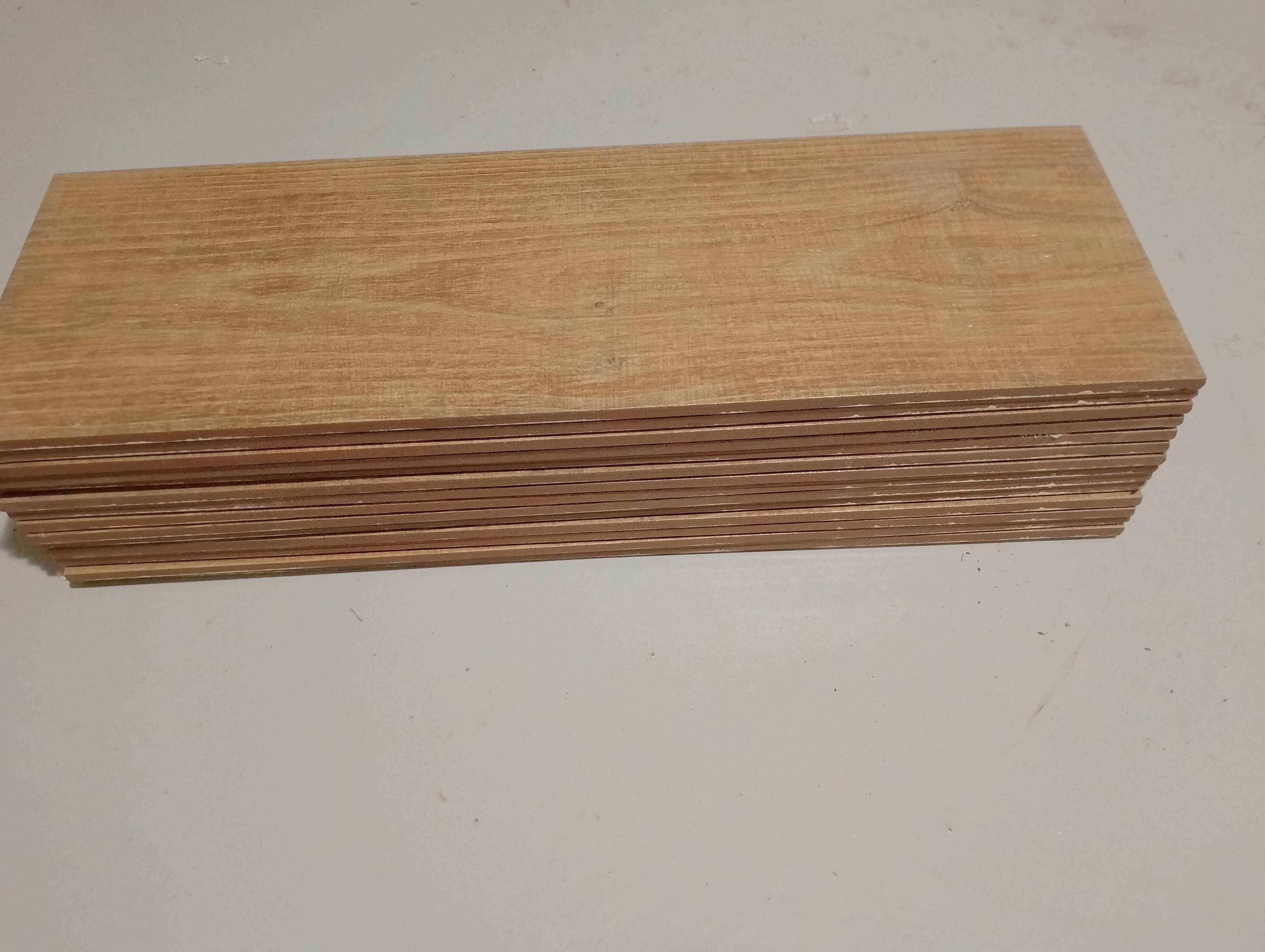 14 płytek dąb.wymiary 19×57