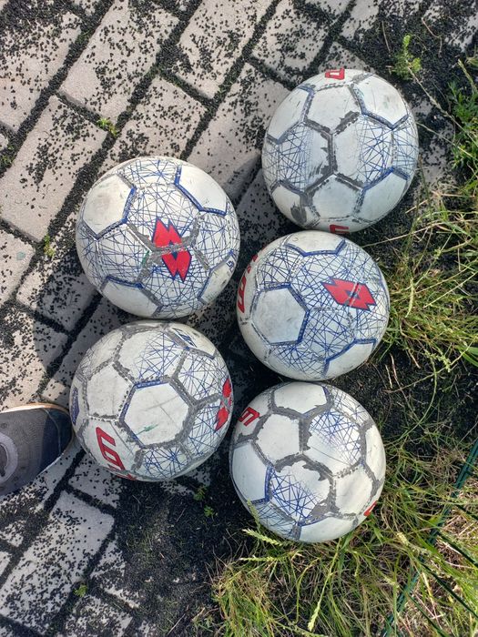 Мячи футбольные ,футзальные