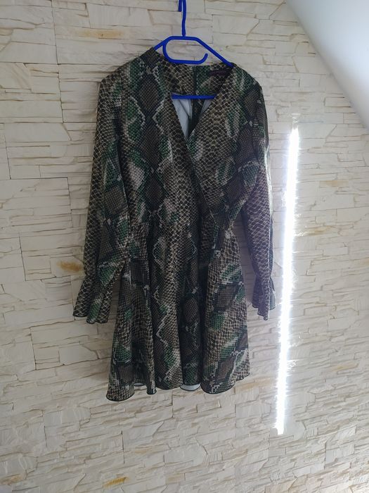 Sukienka motyw wężowy 36