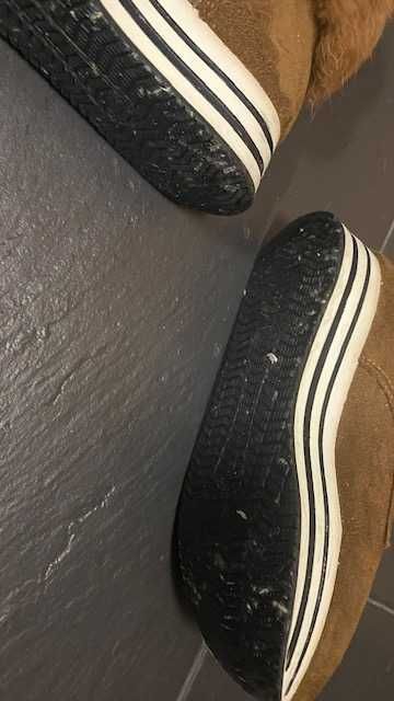 Tenis Plataformma com pelo novos