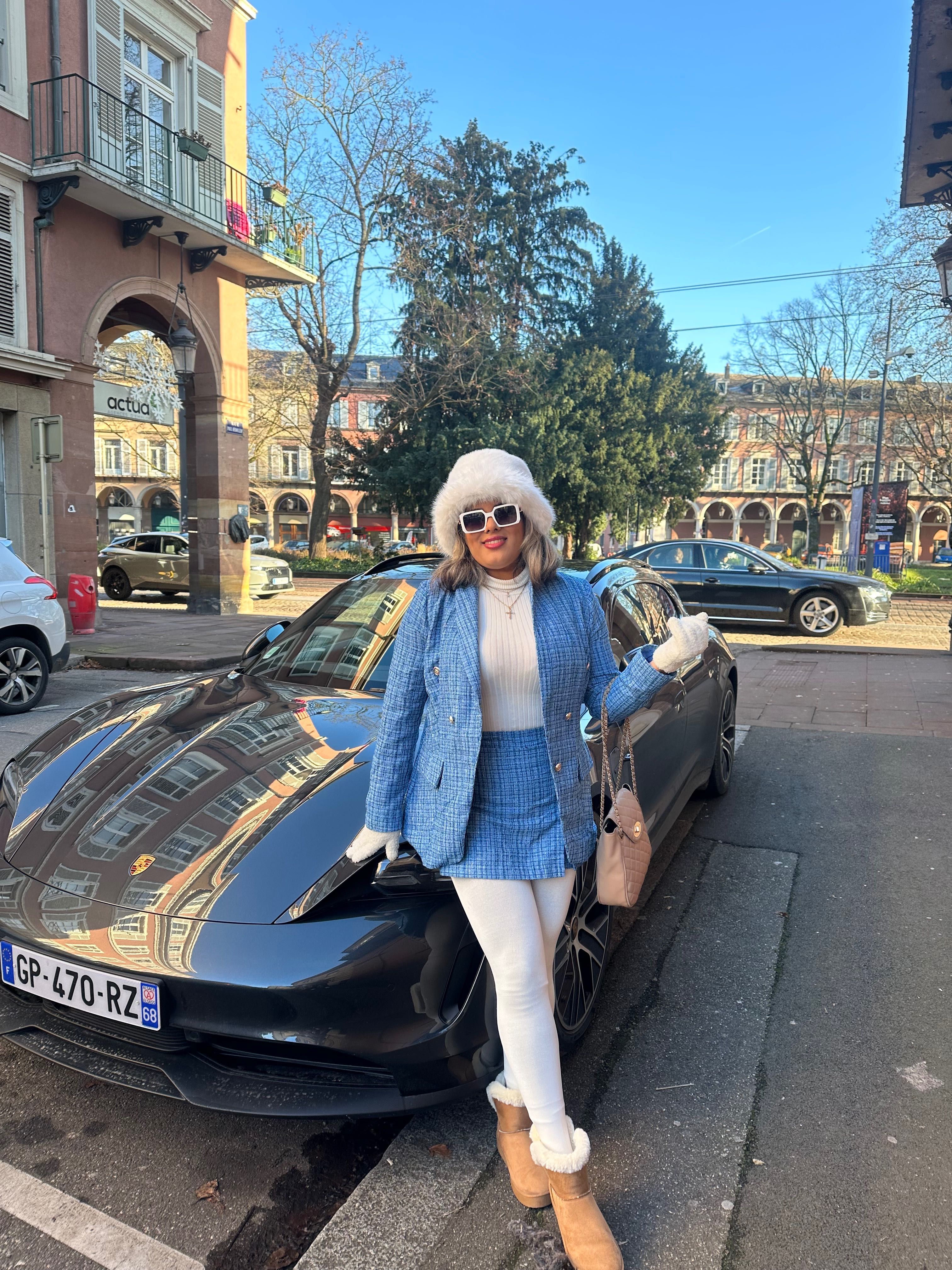 Roupa feminina azul
