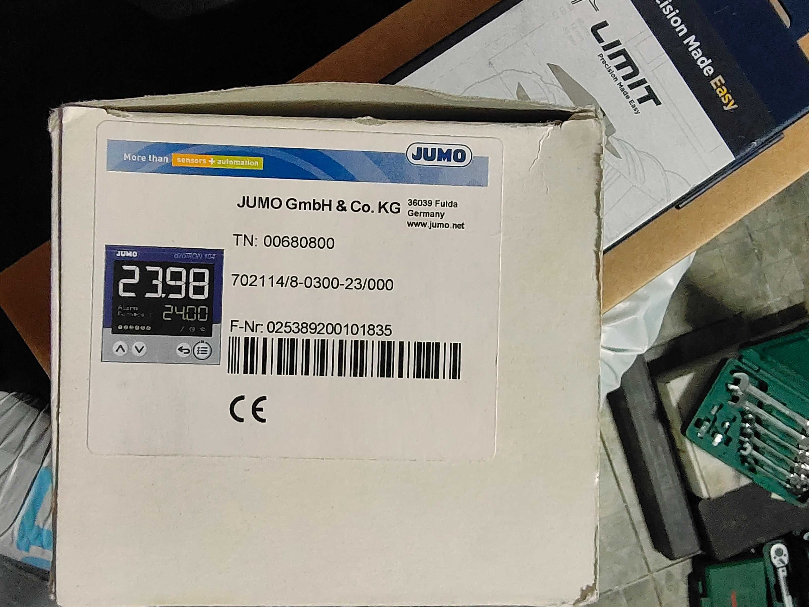 Regulator temperatury Jumo diraTRON 104 Uz: 110→ 240 V AC