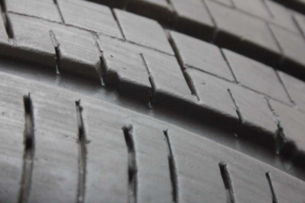 215/65/16 Continental Vanco 2 215/65 R16C R16 C