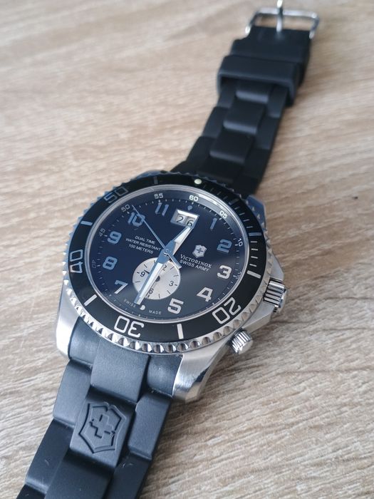 Zegarek Victorinox Swiss Army Dual Time