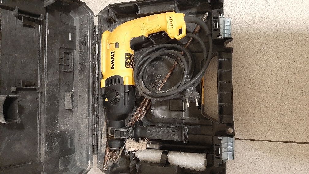 Martelo Combinado Dewalt D25033K