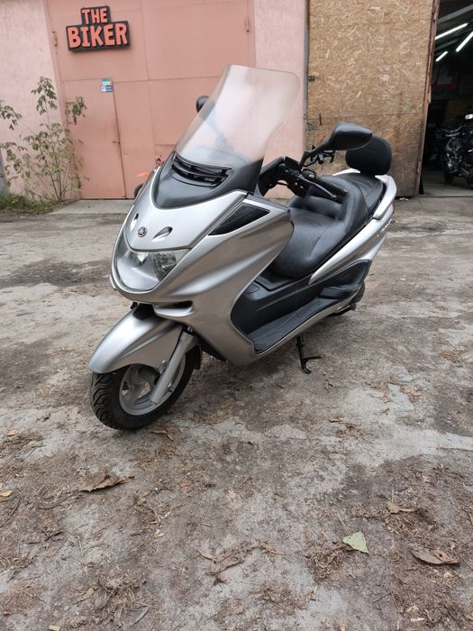 Yamaha majesty 250