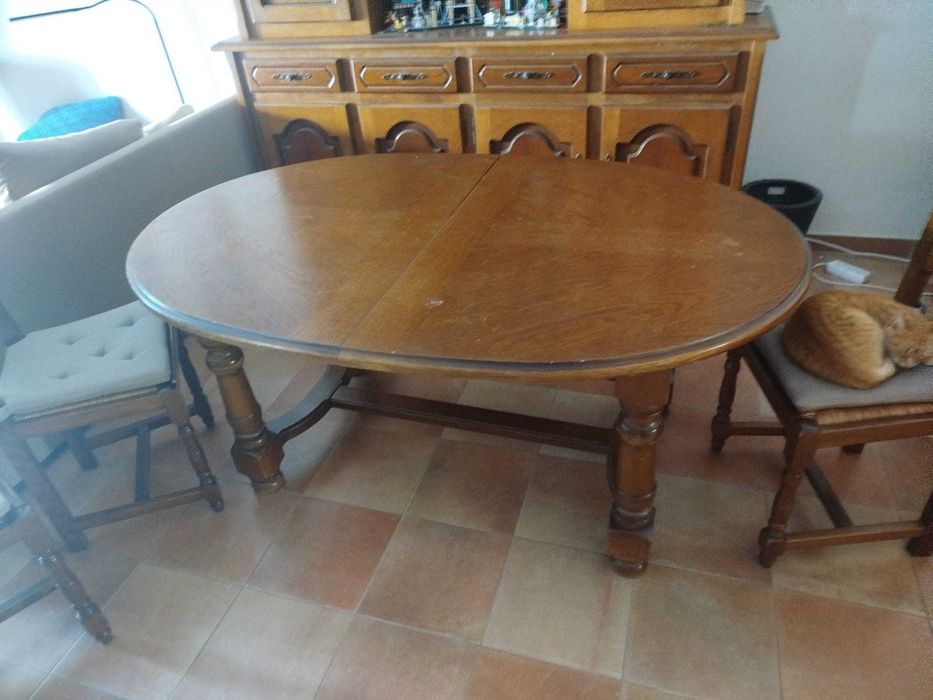 Mesa de sala + 4 cadeiras