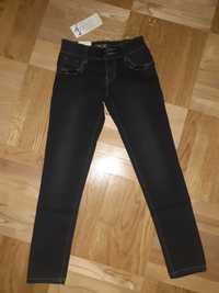 Spodnie dżinsowe nowe z metką 140-146