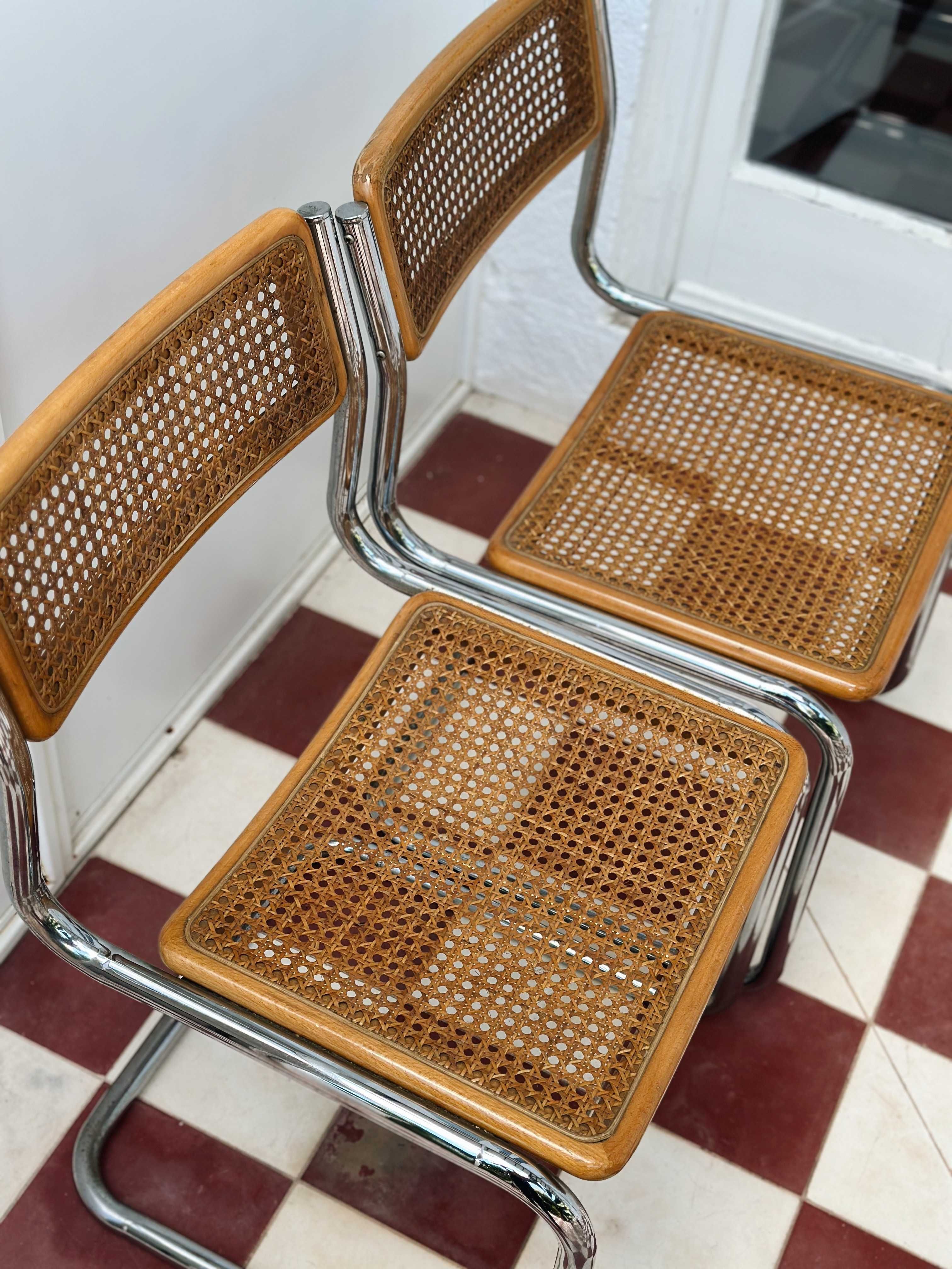 Cadeiras no estilo da cadeira Cesca de Marcel Breuer