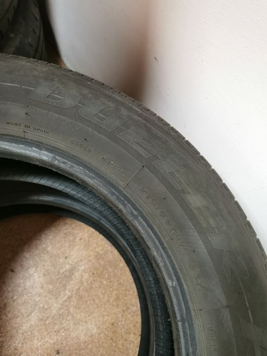 Продам резину лето , Bridgestone 215,60 r17