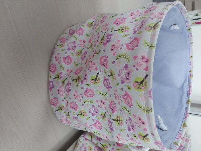 Duży kosz, pojemnik na pluszaki. Owalny 50/40. Wysokość 45 cm.