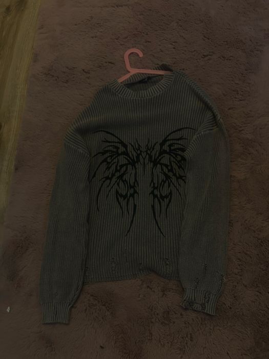 sweter alt z dziurami