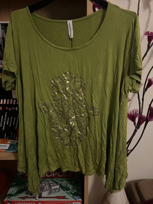 Blusas em bom estado