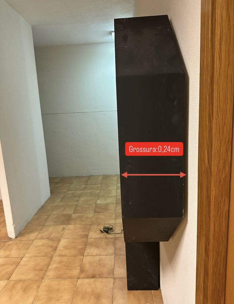 Letra de parede com iluminacao