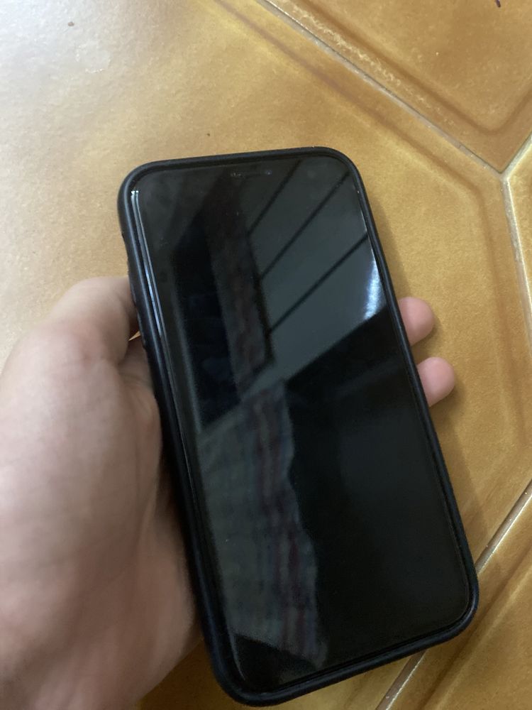 Iphone XR 64 gb. Dark