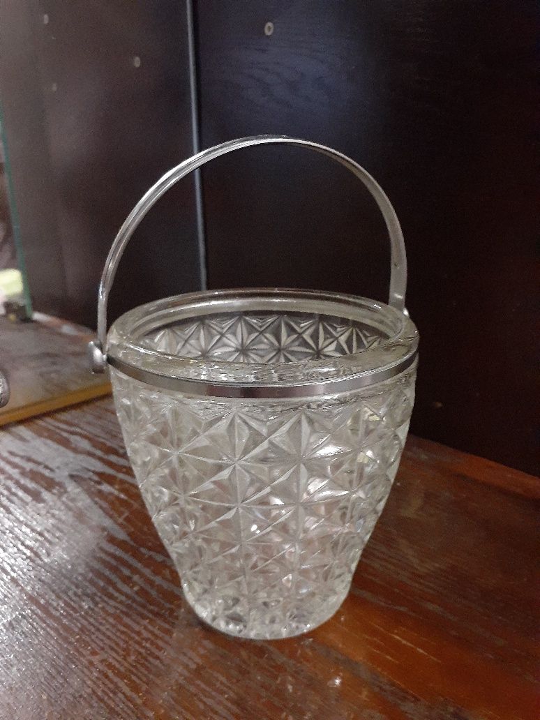 Посуда стеклянная ваза