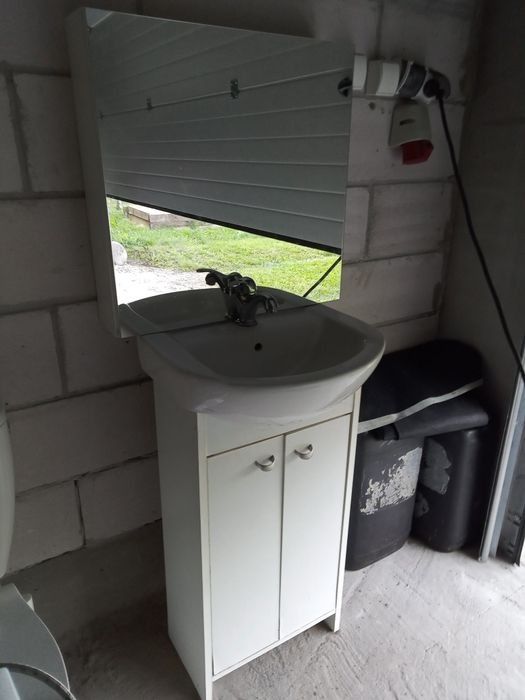 Umywalka komplet + lustro wiszące szafka łazienkowa