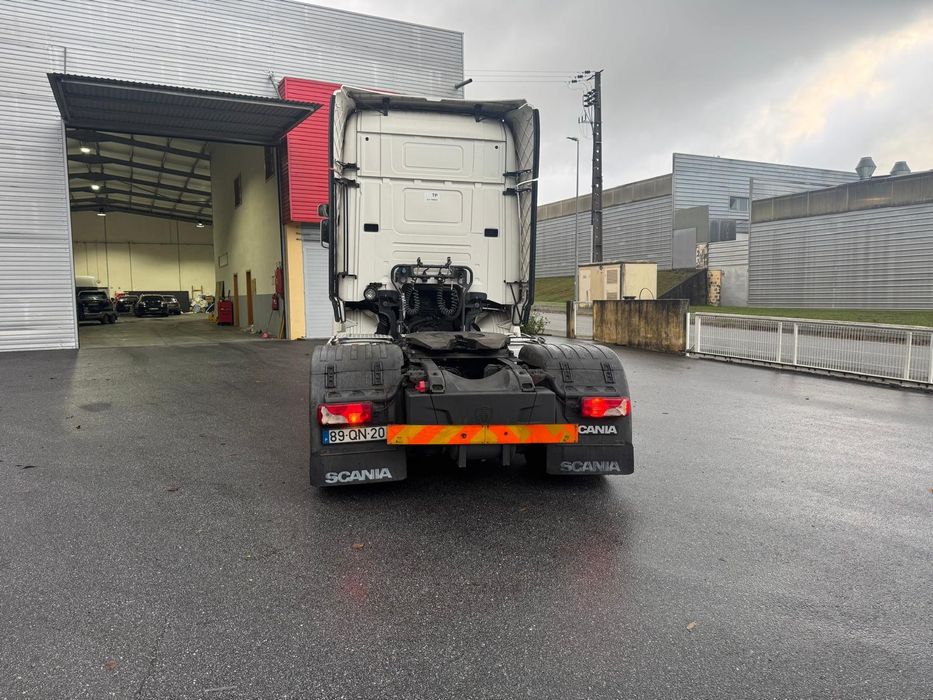 Camiao trator Scania R 450