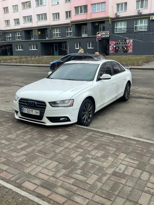 Audi a4 b8.