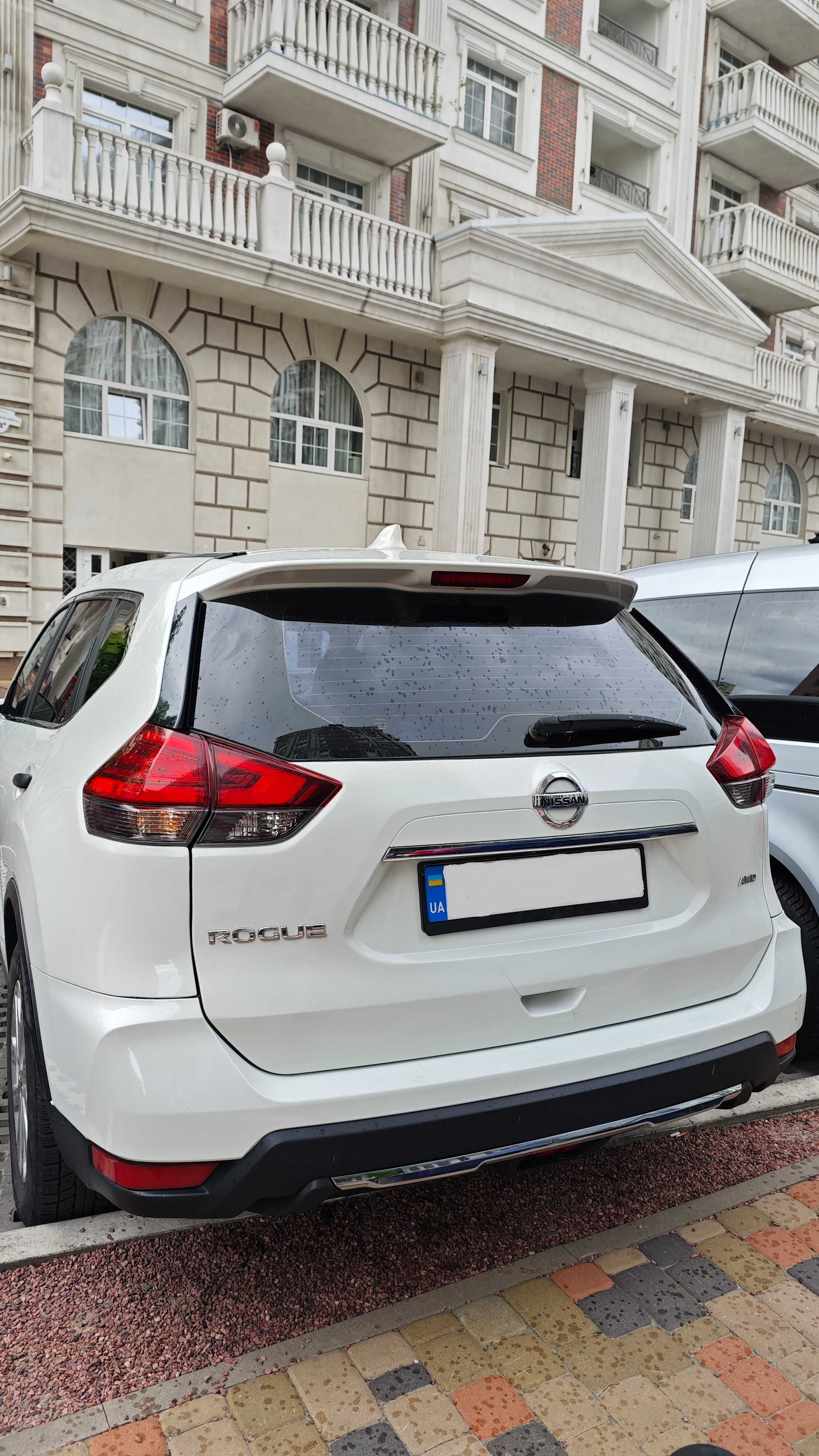 Продам Nissan Rogue S