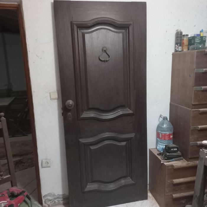 Porta entrada madeira maciça