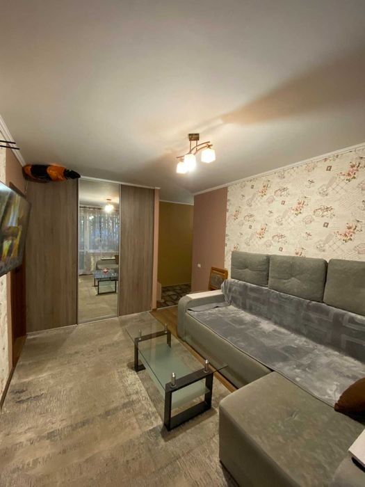Продам 3 трикімнатну квартиру на вулиці Льотна 11а.