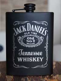 Piersiówka Jack Daniel's 8oz. Nieużywana.