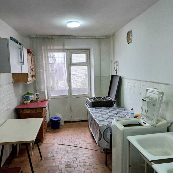 Кімната в гуртожитку р-н парку Хіміків