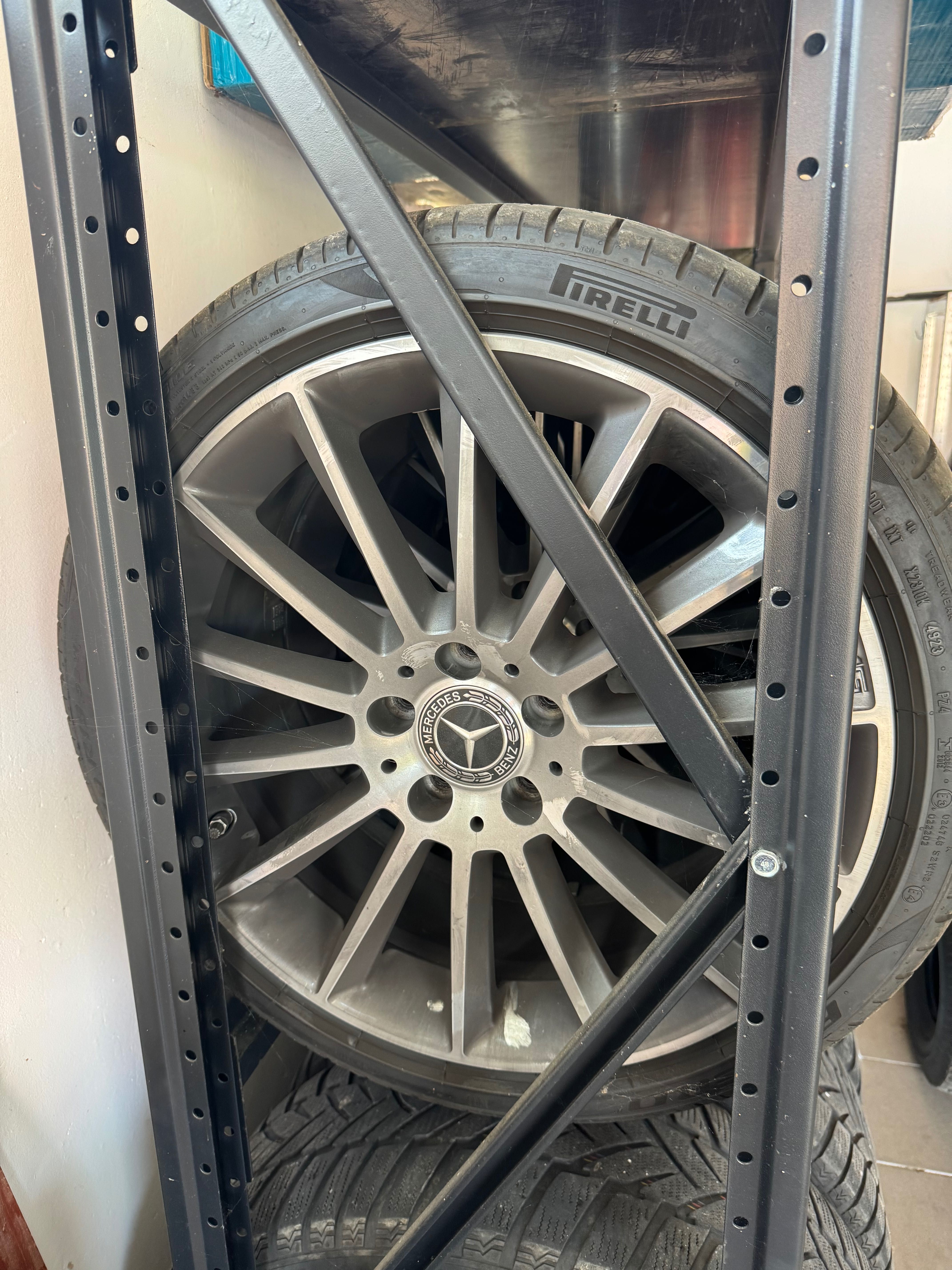 Oryginalne alufelgi R19 AMG Mercedes-Benz+opony letnie Pirelli+ 5felga