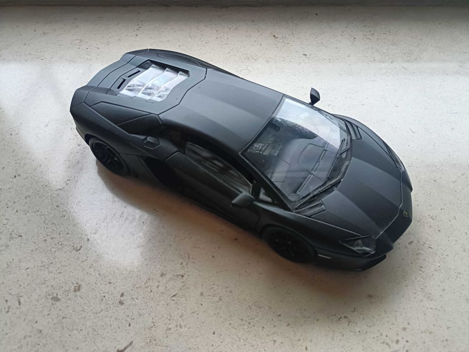 Miniatura Welly1/18 Lamborghini Aventador