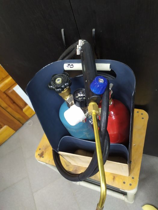 Газосварочный пост для пайки твёрдыми припоеми по меди ,латуни железу