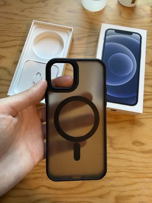 iPhone 12 com bateria nova, caixa e capa